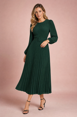 Robe longue plissée à manches bouffantes