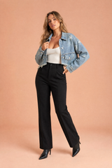 Veste en jean bleu délavé courte