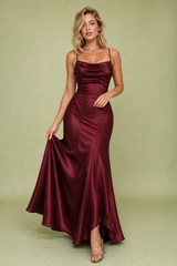 Robe longue bordeaux dos lacé