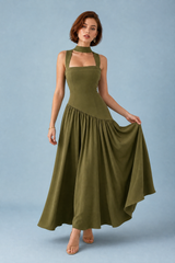 Robe longue col halter à lacets