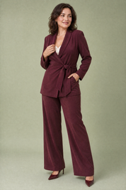 Tailleur pantalon croisé ceinturé | Porté sur une autre silhouette | Lounelle Paris
