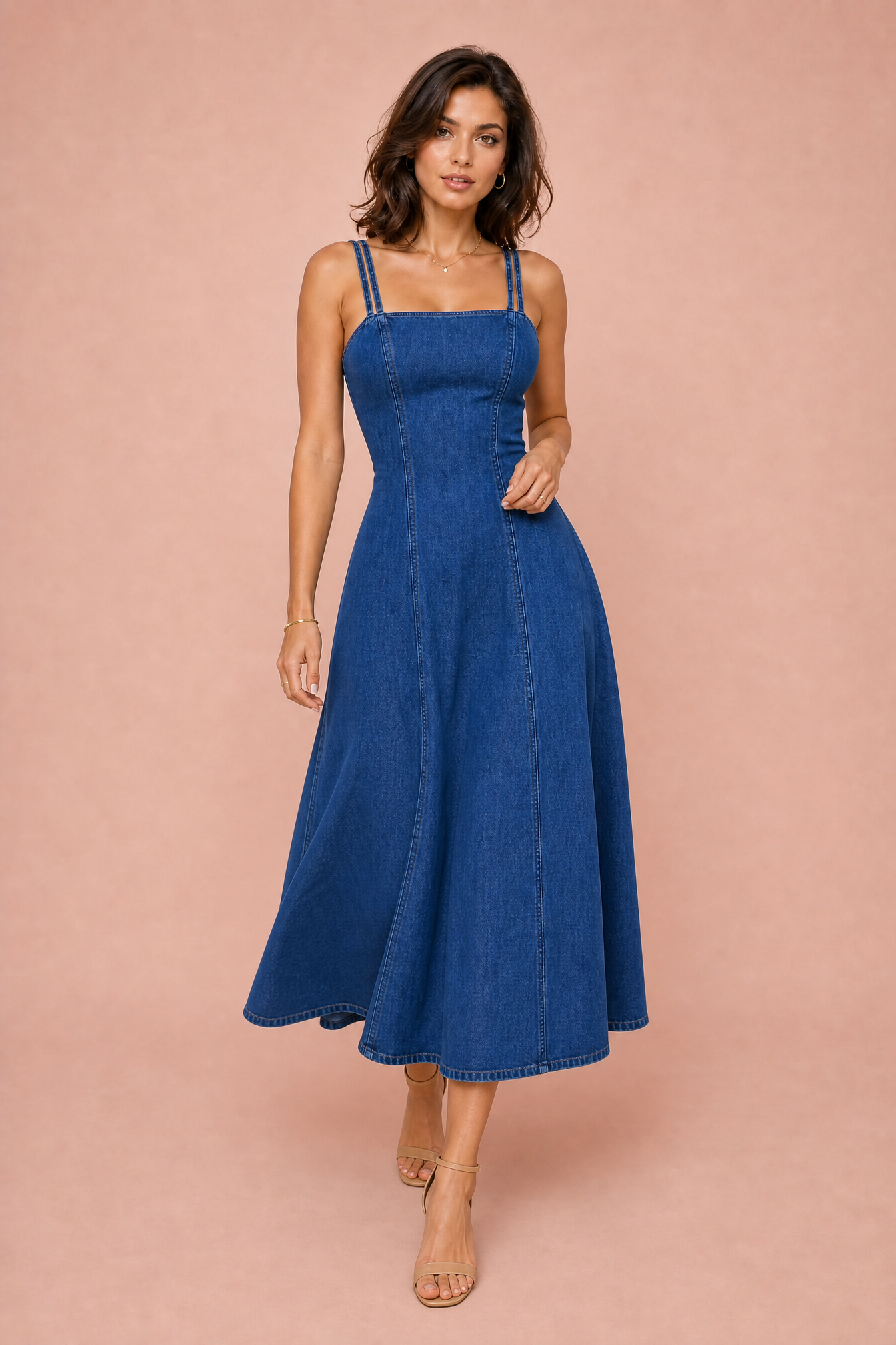 Robe bleue fines bretelles évasée | Vue en mouvement | Lounelle Paris