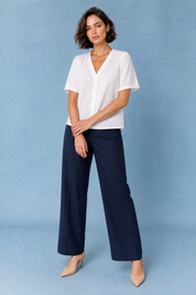 Blouse blanche col V ajourée | Variante Blanc | Lounelle Paris