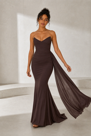 Robe marron bustier en cœur