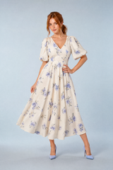 Robe longue écru imprimée col V
