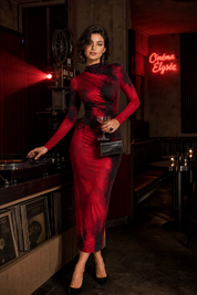 Robe longue rouge moulante | Deuxième photo lifestyle | Lounelle Paris