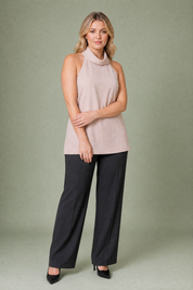 Top rose poudré col halter dos nu | Porté sur une autre silhouette | Lounelle Paris
