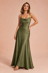 Robe longue vert militaire dos lacé
