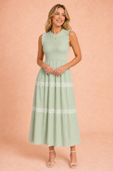 Robe longue rayée smockée
