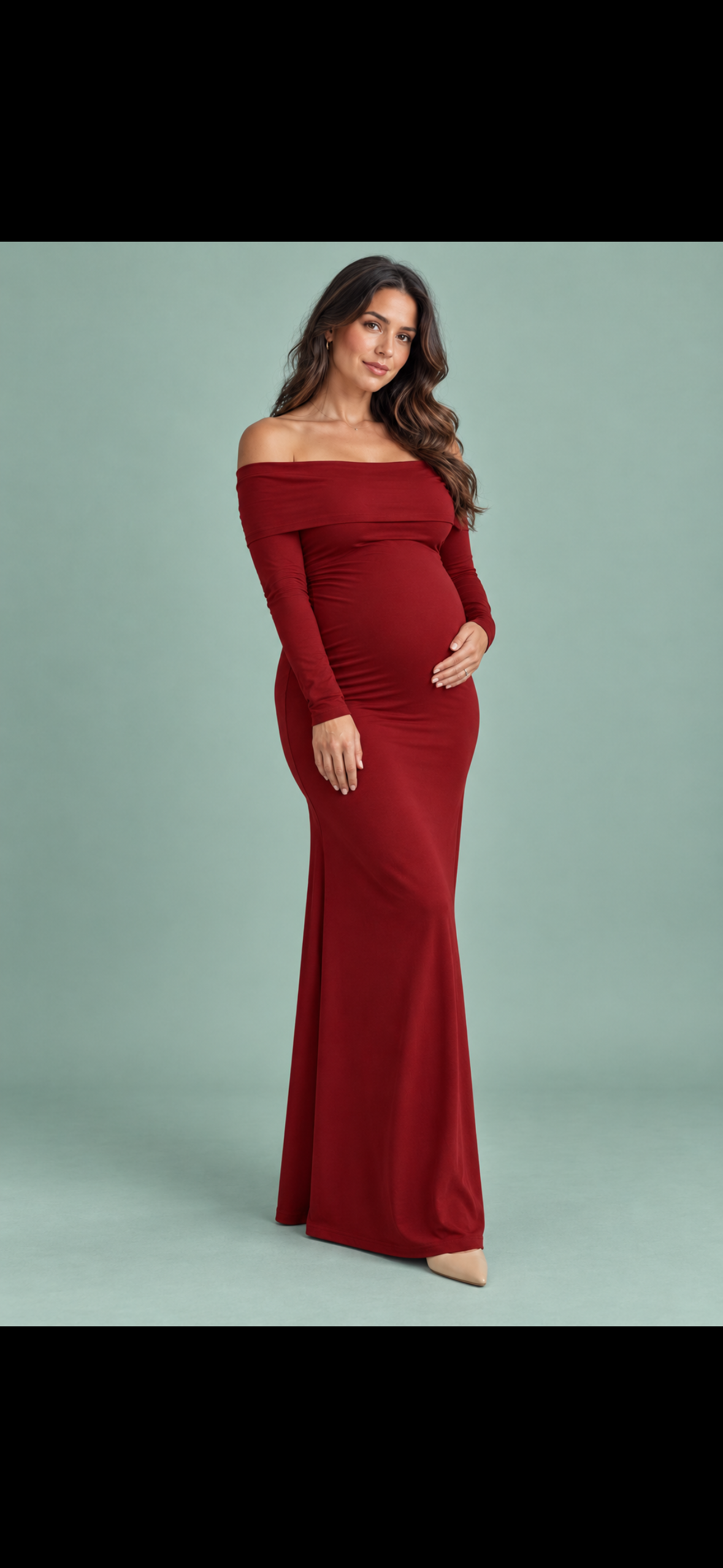 Robe longue de grossesse bordeaux en résille froncée à col Bardot