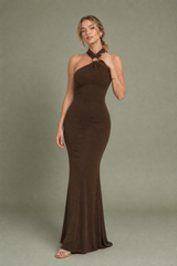 Robe longue ajustée col licou