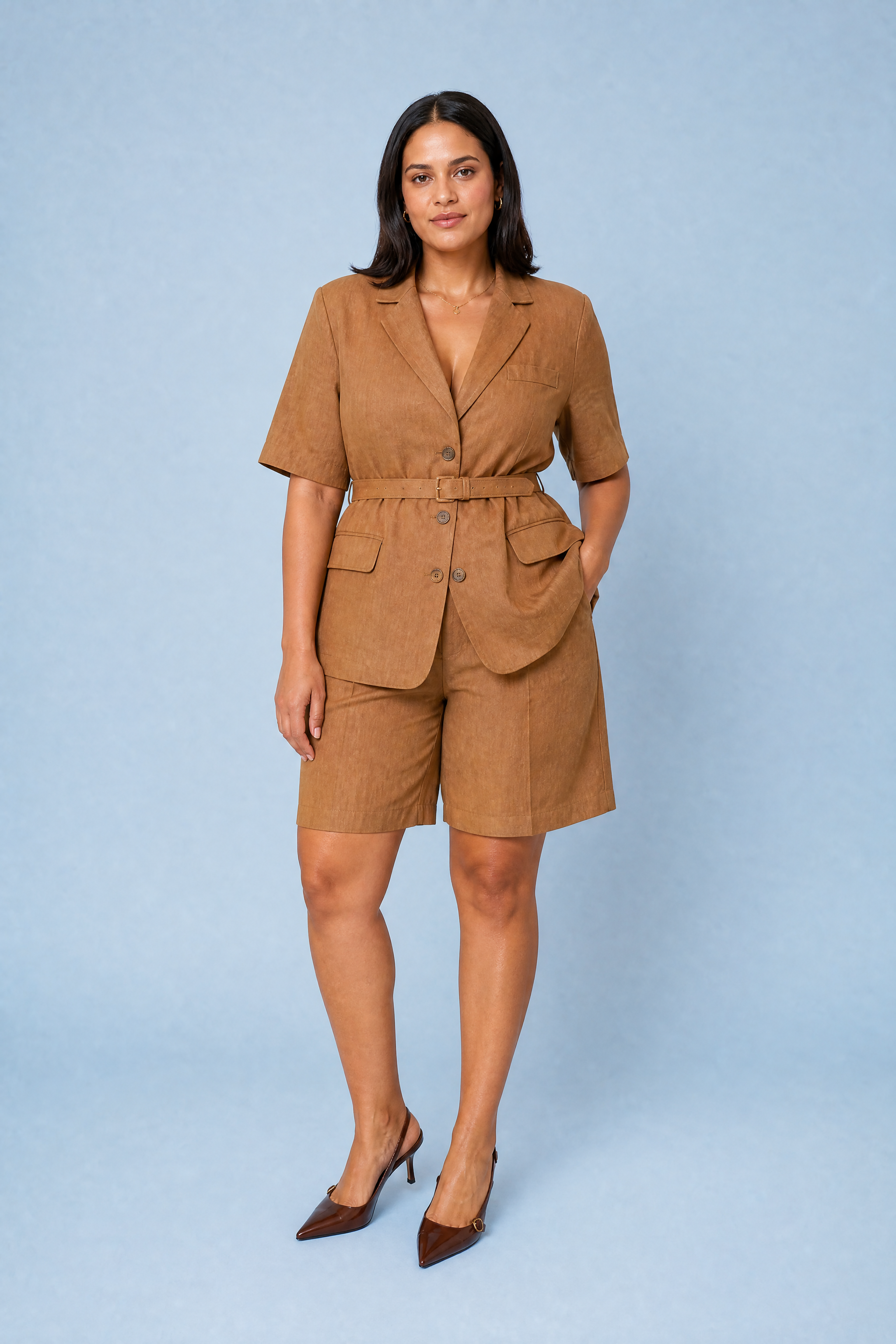Ensemble camel ceinturé en lin | Porté sur une autre silhouette | Lounelle Paris