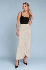 Jupe beige drapée effet portefeuille
