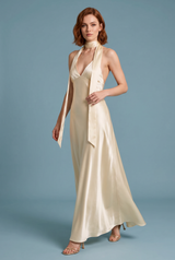 Robe champagne satinée dos nu