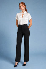 Blouse satinée col montant manches courtes