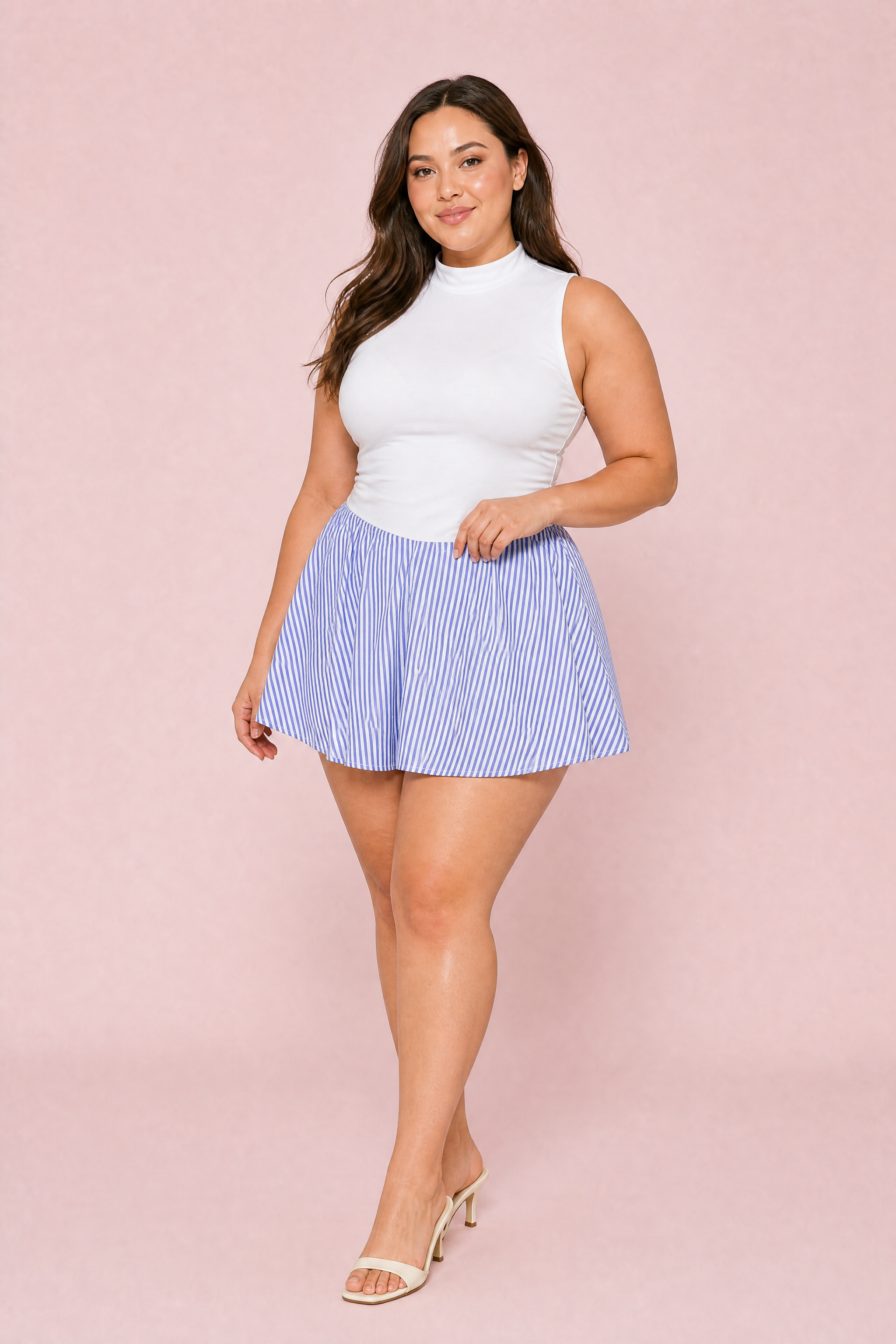 Robe blanche col montant effet deux pièces | Porté sur une silhouette plus ronde | Lounelle Paris