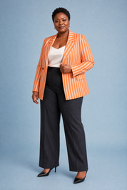 Blazer orange rayé coupe ample | Porté sur une silhouette plus ronde | Lounelle Paris