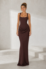 Robe longue encolure carrée drapée