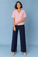 Blouse blanche col V ajourée