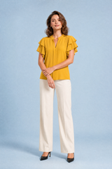 Blouse col V manches volantées