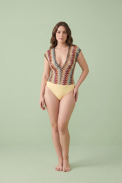 Body décolleté V dos nu | Porté sur une autre silhouette | Lounelle Paris