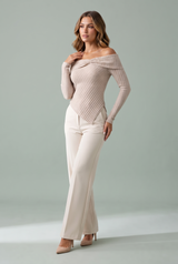Top beige épaules dénudées asymétrique