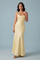Robe longue jaune dos nu à lacets
