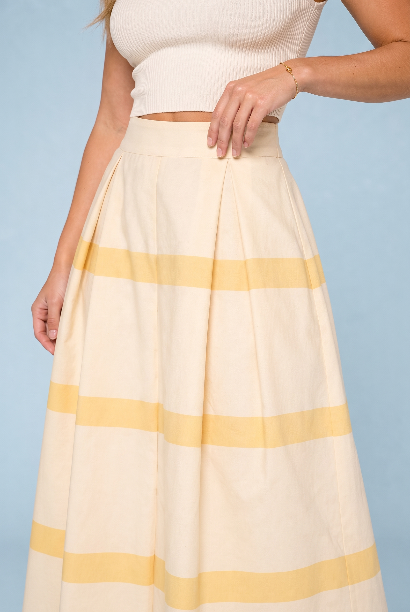 Jupe longue jaune rayée taille haute | Vue rapprochée | Lounelle Paris
