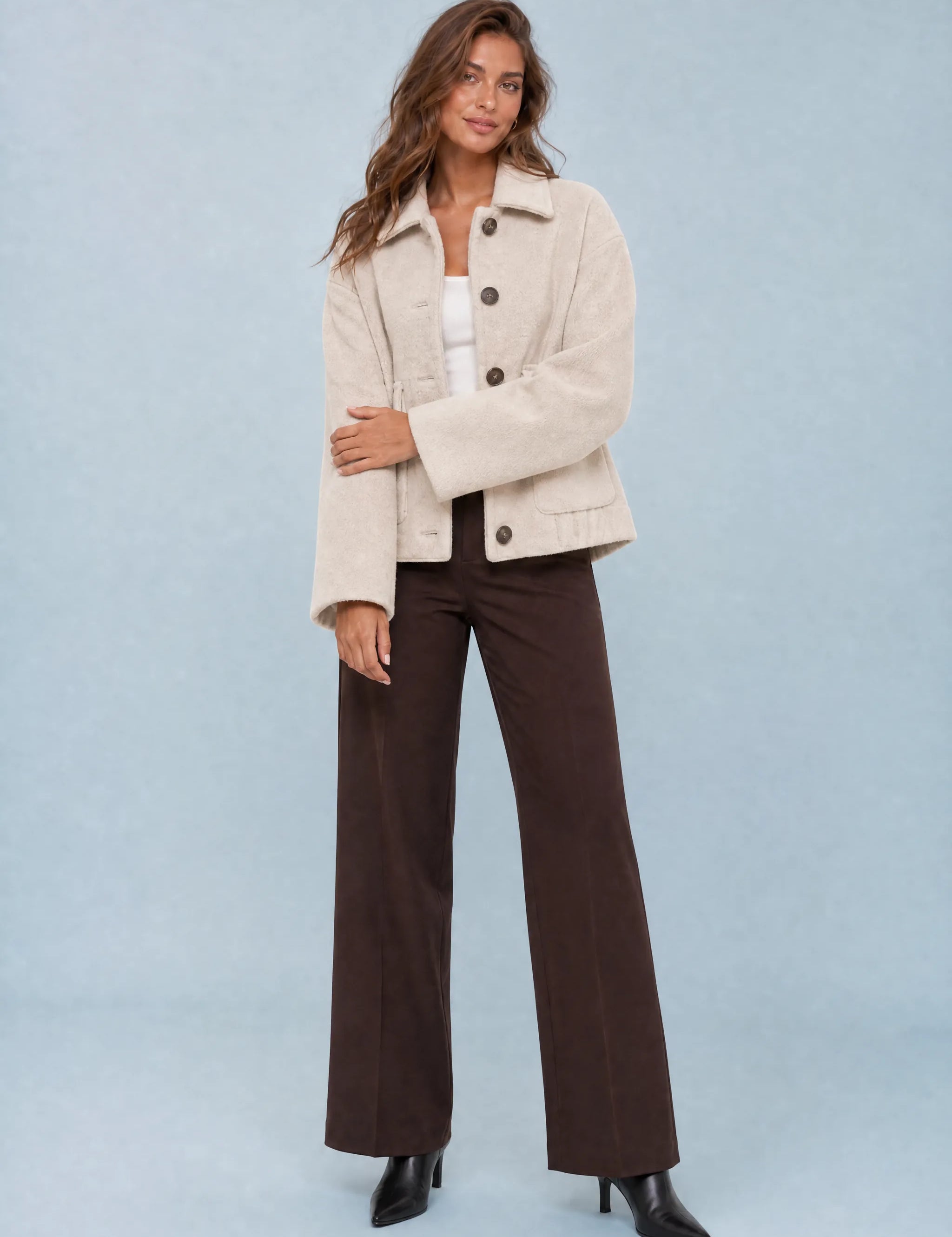 Manteau court ample à boutons | Variante Beige | Lounelle Paris