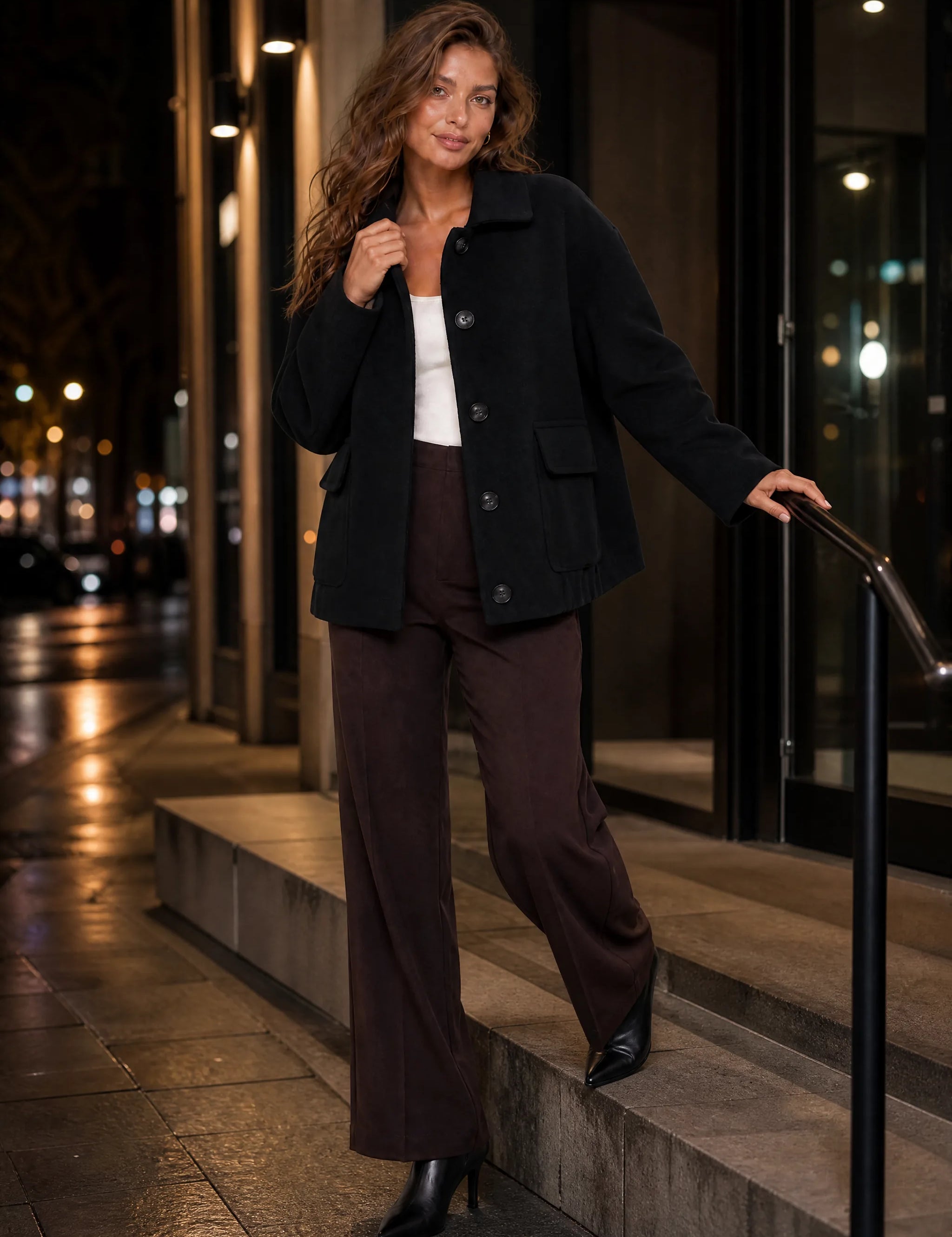 Manteau court ample à boutons | Variante Noir - Lifestyle | Lounelle Paris