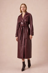 Manteau long effet cuir ceinturé