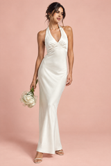Robe longue blanc cassé à fronces et col V