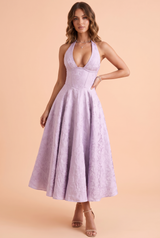 Robe midi violette trapèze en dentelle fleurie à décolleté V