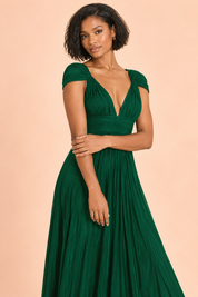 Robe longue portefeuille verte à col américain avec détail doré | Vue rapprochée | Lounelle Paris