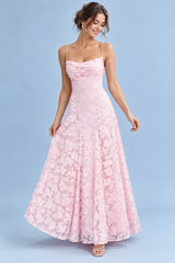 Robe longue fleurie rose à col bénitier