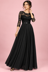 Robe longue noire à empiècement en dentelle