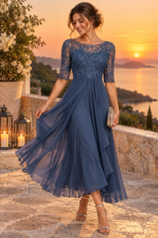 Robe en mousseline à corsage brodé bleu marine | Deuxième photo lifestyle | Lounelle Paris