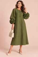 Robe midi vert olive coupe trapèze à manches bouffantes