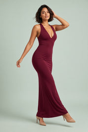 Robe longue bordeaux à décolleté plongeant avec gants | Vue en mouvement | Lounelle Paris