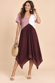 Robe midi bordeaux asymétrique à col V | Vue de face | Lounelle Paris