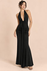 Robe longue noire froncée à col dos nu