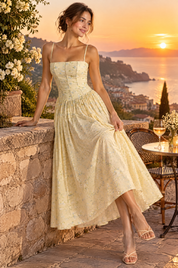 Robe longue jaune à corset | Deuxième photo lifestyle | Lounelle Paris
