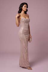 Robe longue à sequins or rose, col bénitier