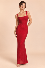 Robe longue rouge à encolure asymétrique, strass thermocollés et dos nu
