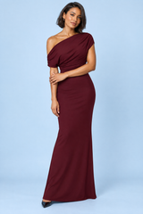 Robe longue bordeaux à encolure Bardot et bretelle torsadée