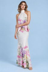 Robe longue asymétrique blanche à fleurs en satin mat