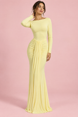 Robe longue jaune à encolure bateau et fronces