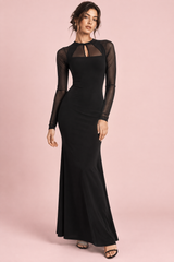 Robe longue noire froncée à encolure carrée