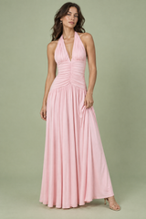 Robe longue rose à décolleté plongeant et détails froncés