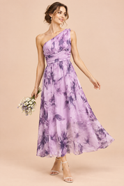 Robe longue fleurie violet clair à une épaule, coupe trapèze | Vue de face | Lounelle Paris
